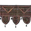 Závěs nad dveře, řetězová výšivka, sklíčka, bambulky, 103x36cm