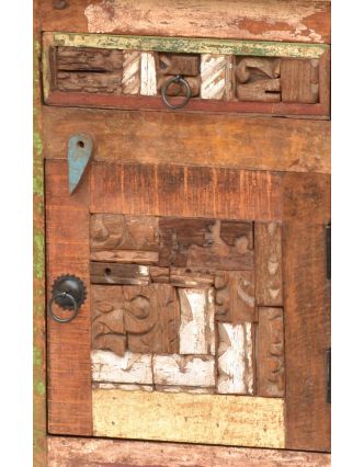 Komodka/noční stolek z antik teakového dřeva, ruční řezby, 43x33x61cm