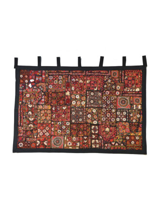 Červená patchworková tapiserie z Rajastanu se zrcátky, ruční práce, 98x145cm