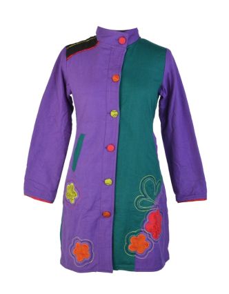 Tyrkysovo fialový kabátek zapínaný na knoflíky, květinové aplikace a výš., kapsy