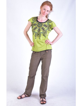 Limetkově zelené tričko s krátkým rukávem a mandalou, barevná výšivka