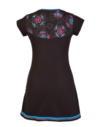 Krátké černé šaty "Rose" design, šedý potisk, tyrkysovo růžová výšivka