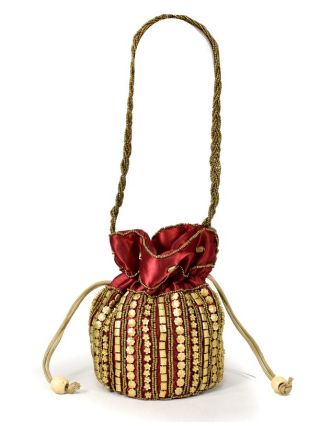 Malá vínová kabelka bohatě zdobená zlatými korálky, 19x19cm