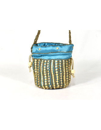 Malá modrá kabelka bohatě zdobená zlatými korálky, 19x19cm