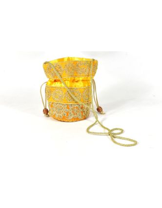 Malá žlutá kabelka bohatě zdobená zlatou výšivkou a flitry, 19x19cm