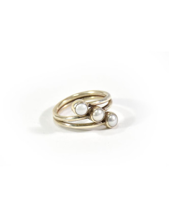 Stříbrný prsten vykládaný perlami, AG 925/1000, Nepál