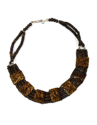 Tmavě hnědý kostěný náhrdelník s motivem slonů