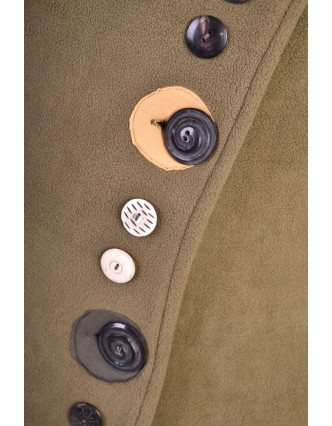 Khaki fleecový kabát s límcem zapínaný na knoflíky, barevné aplikace, potisk