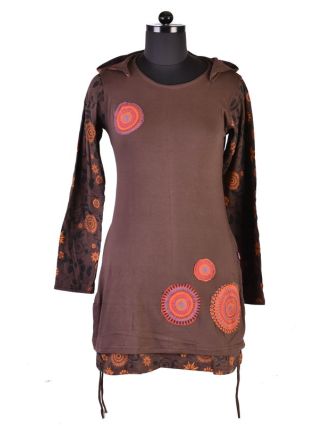 Hnědé šaty s kapucí a dlouhým rukávem, Hamsa design, aplikace mandal