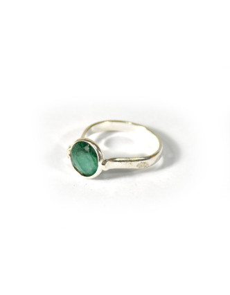 Prsten vykládaný rekonstruovaným smaragdem, postříbřený (10µm)