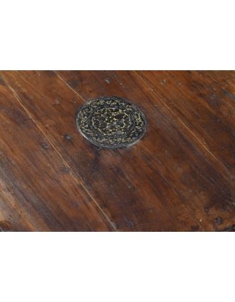 Čajový stolek zdobený mosazným kováním, osmiboký, 70x70x18cm