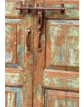 Šatní skříň z antik teakového dřeva, zelená patina, železné kování, 116x43x187cm