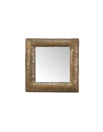 Zrcadlo v dřevěném rámu pobitém mosazným plechem s reliefy mincí, 30x30cm