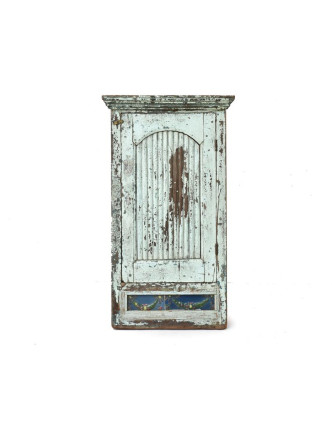 Zrcadlo ve staré okenici zdobené starými dlaždicemi, 50x9x88cm
