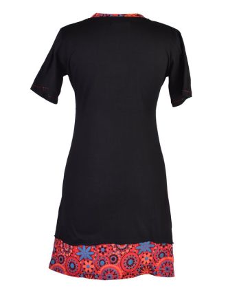 Černo-červené šaty s krátkým rukávem a potiskem mandal, výšivka
