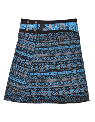 Krátká modrá sukně zapínaná na patentky, barevný potisk, kapsa