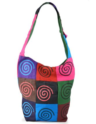 Multibarevná patchworková taška přes rameno s tiskem Spiral, kapsa, zip, 38x38cm