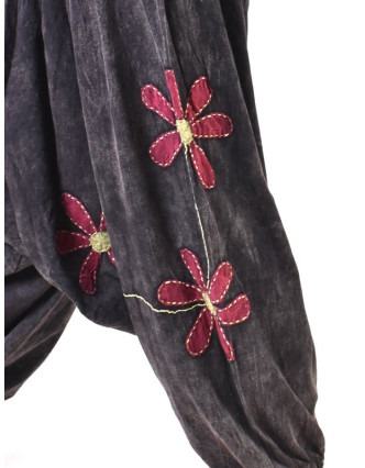 Černé turecké kalhoty s červenými květinami, výšivka, bobbin