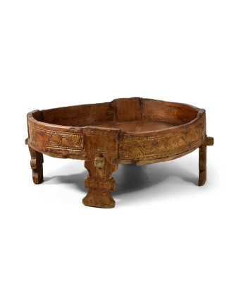 Ručně vyřezávaný kulatý stolek z antik teakového dřeva, prům. 65cm výška 27cm