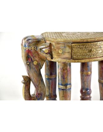 Stolička ve tvaru slona zdobená mosazným kováním, 42x31x47cm