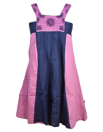 Tmavě modro-fialové krátké šaty bez rukávu s výšivkou