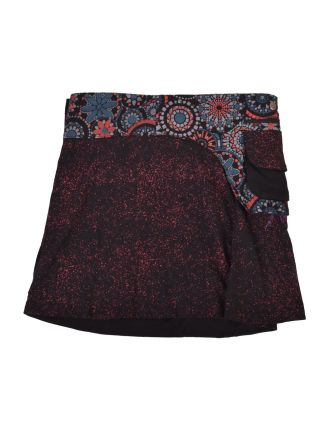 Krátká černo-červená sukně zapínaná na patentky, kapsa, flower potisk a výšivka