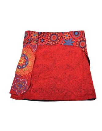 Krátká červená sukně zapínaná na patentky, kapsa, flower potisk a výšivka