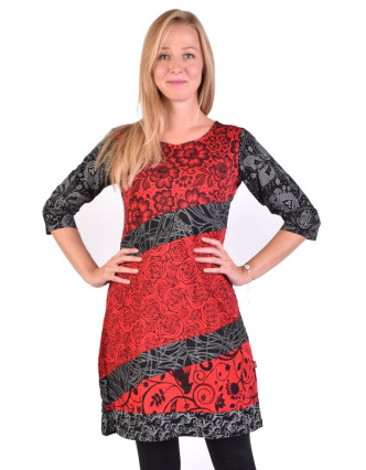 Černo-červené šaty s květinovým potiskem a tříčtvrtečním rukávem