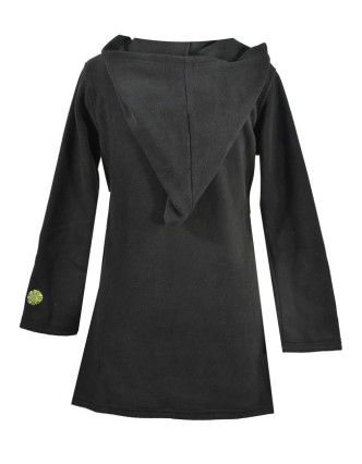 Černé mikinové šaty s kapucí a barevnými aplikacemi, V výstřih