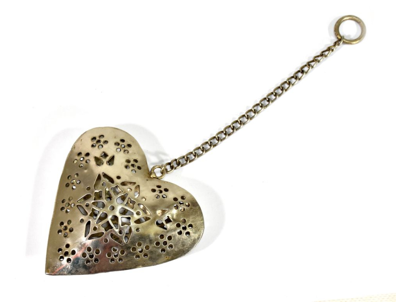 Závěsná dekorace - ručně vyřezané srdce, kov, 11x3x12cm