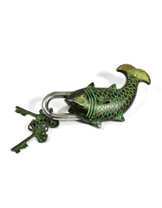 Visací zámek, ryba, zelená patina, mosaz, dva klíče ve tvaru dorje, 19cm