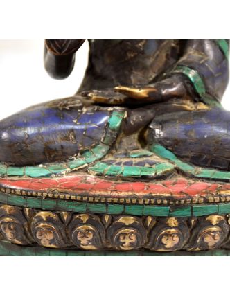 Buddha Amoghasiddhi, mosazná soška, antik úprava, vykládaná polodrahokamy, 21cm