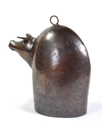 Ručně tepaný zvonec ve tvaru prasátka, měděná patina, 16x17cm