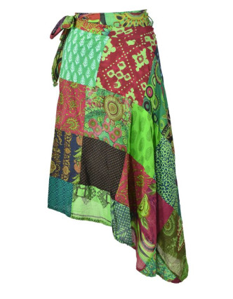 Delší zavinovací sukně s potiskem, patchwork design, zelená, vázačka