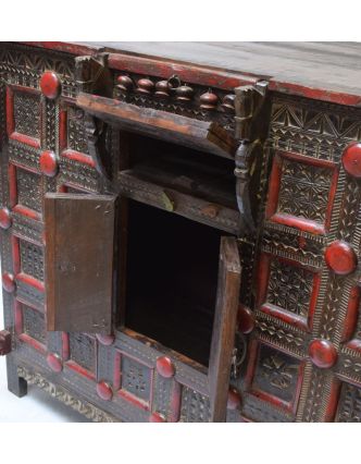 Stará komoda z teakového dřeva, zdobená ručními řezbami, 121x66x111cm