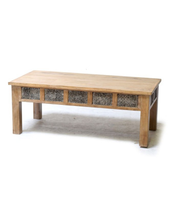 Konferenční stolek z teakového dřeva zdobený starými raznicemi, 120x60x45cm