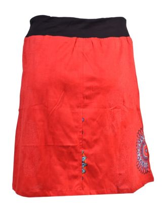 Krátká červená sukně s potiskem, elastický pas, šňůrka
