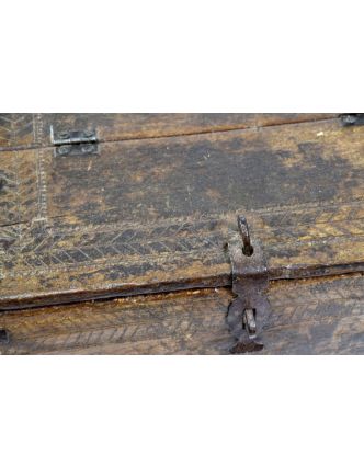 Stará truhlička z teakového dřeva, zdobená železným kováním, 31x23x18cm