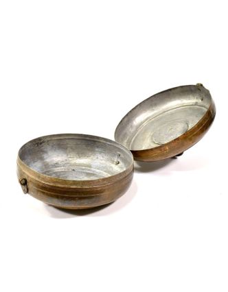 Stará kovová nádoba s víkem, ručně tepaná, 22x22x10cm