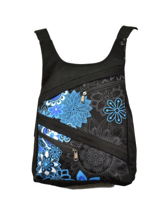 Originální batoh s pěti kapsami, černý s modrým potiskem, ruční práce, 32x36cm