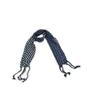 Atypický šátek s třásněmi a designem proužků, tmavě modrý, 110x12cm
