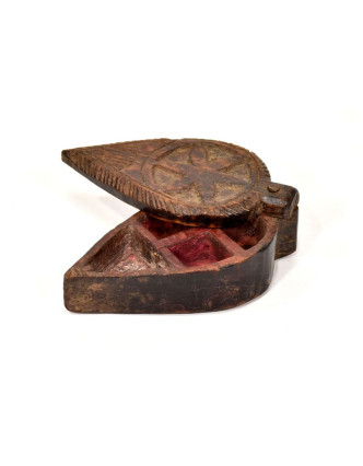 Krabička na Tiku, antik, teakové dřevo, ručně vyřezaná, 8x15x5cm