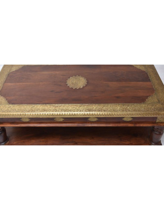 Konferenční stolek z palisandrového dřeva zdobený mosazným kováním, 120x60x45cm