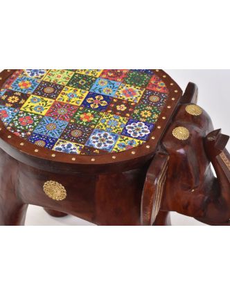 Stolička ve tvaru slona zdobená keramickými dlaždicemi, 50x35x45cm