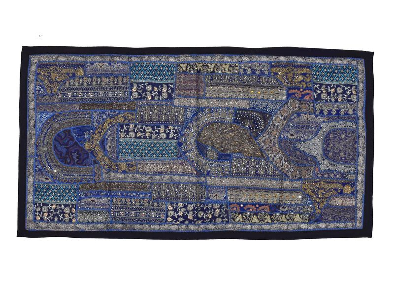 Unikátní tapiserie z Rajastanu, tmavě modrá, ruční zlaté vyšívání, 67x129cm