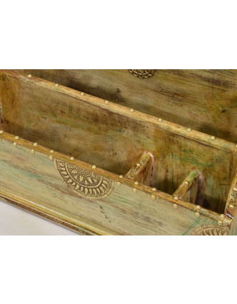 Ozdobný dřevěný pořadač zdobený mosazným plechem, 37x14x23cm