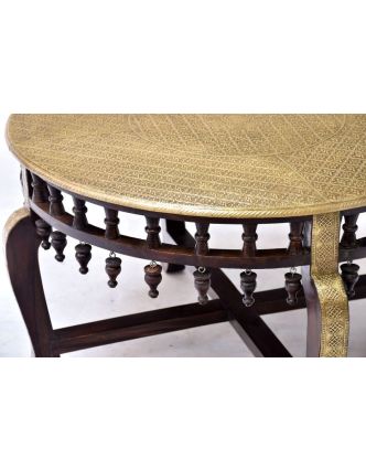 Stoleček a 4 židličky z palisandrového dřeva zdobené mosazí