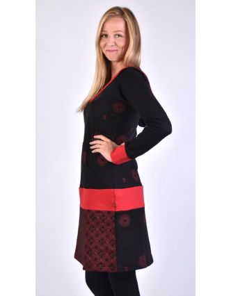 Mikinové šaty, dlouhý rukáv, černo-červené, kapuce, kapsa