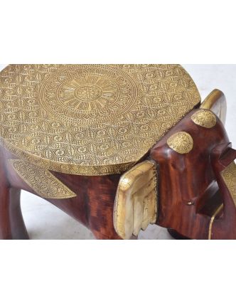 Stolička ve tvaru slona zdobená mosazným kováním, 40x30x30cm