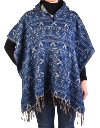 Barevné pončo s kapucí a třásněmi, vzor mini aztec, modrá